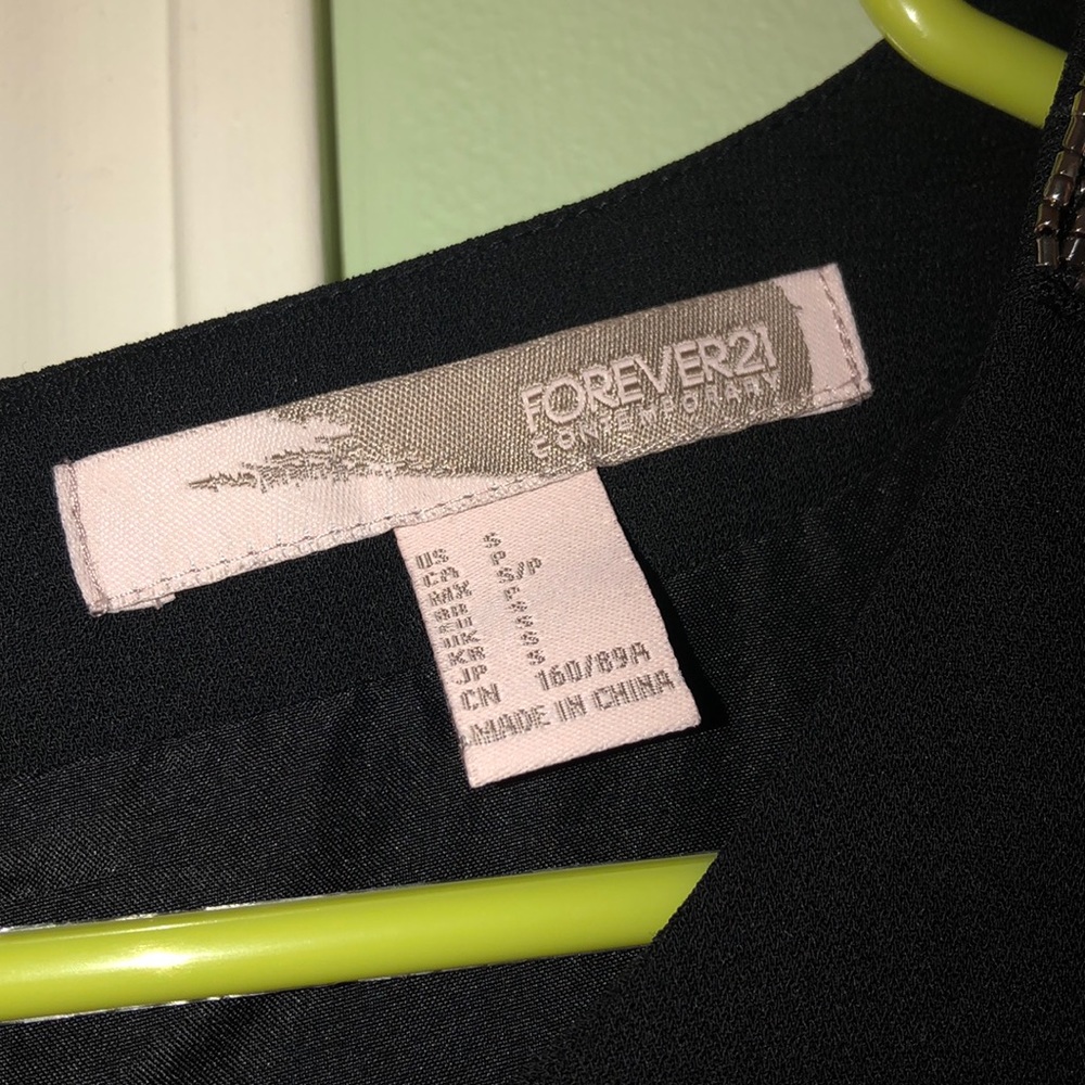 Dress - Picture 3 of 5